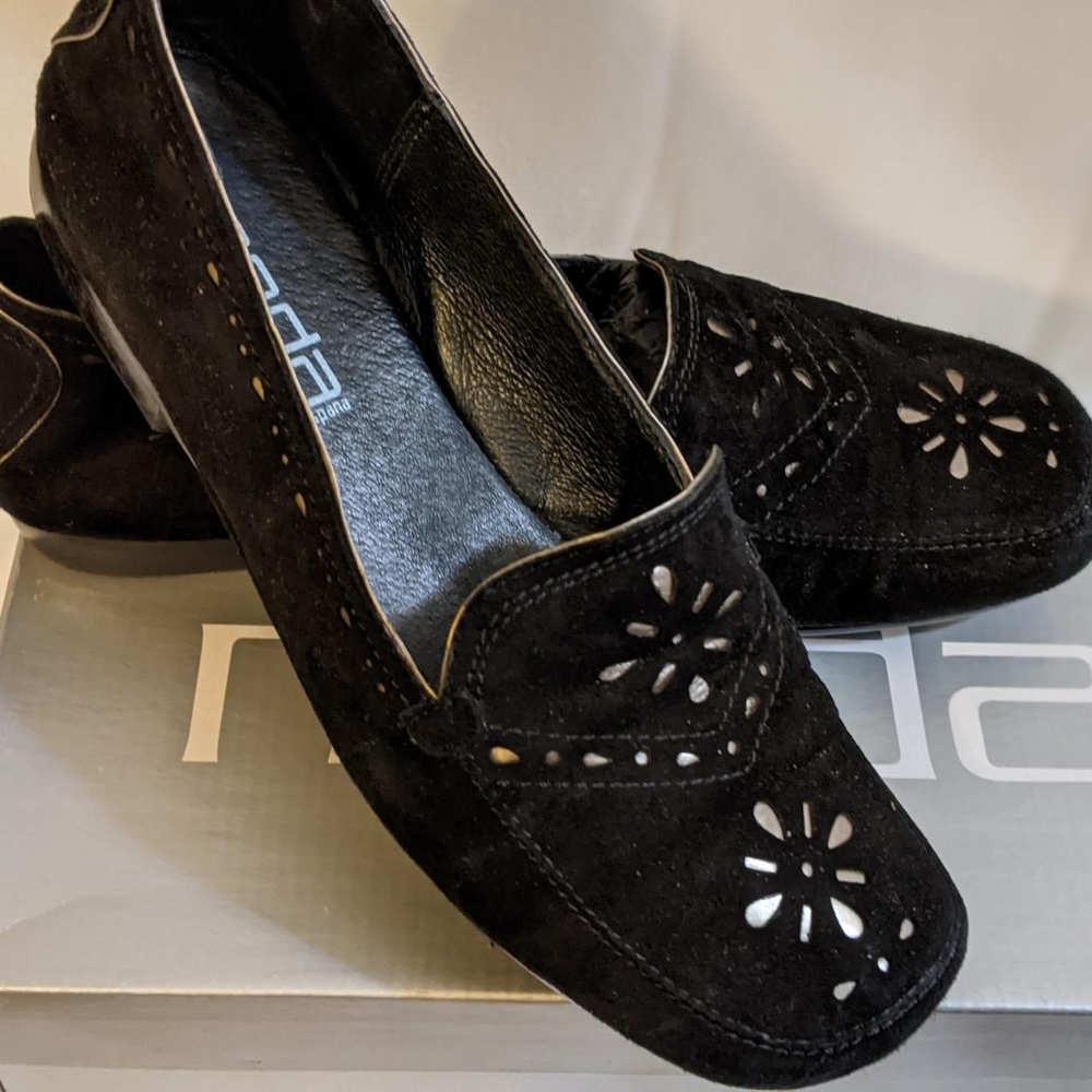 Moda black suede loafers